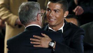 Кристиано: Каква радост?! Босът се бори за живота си