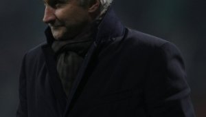 Руди Фьолер за дълго в Байер