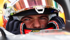 Макс: С една и съща кола ще съм с 2 десети пред Люис и Шарл