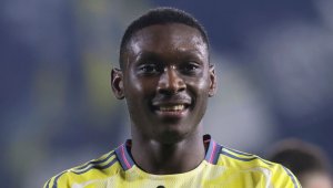 Още един нападател идва в Тотнъм