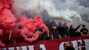 Сектор &bdquo;Г&ldquo; избухна след забрана за дербито