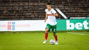 Треньорът на Вердер хвали Илия Груев