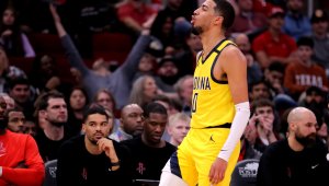 Индиана размаза Никс и стигна до 2-2 в серията