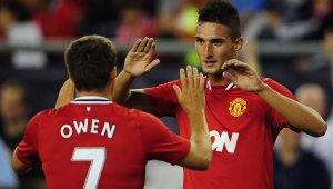 Бивша звезда на Ман Юнайтед ще спасява кариерата си в Турция