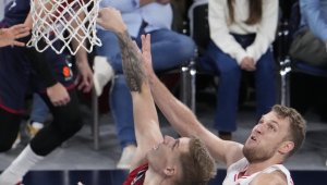 Силен Везенков започна с дабъл-дабъл сезона в Евролигата