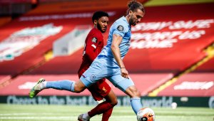 Точка за историята! Бърнли скъса приказната серия на Ливърпул