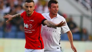 И Бербатов с дарение в борбата срещу коронавируса + ВИДЕО