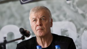 Левски поздрави Наско Сираков