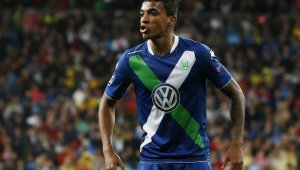 Интер предпочита Луис Густаво 