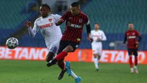 Французин пристигна в София за подпис с Левски