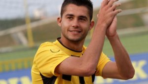 "Канарчето" Лазар отлетя за Грузия