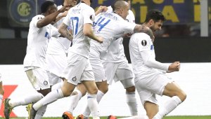 Интер разнебити Рапид Виена и е на 1/8 финал