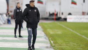 Локо София спешно търси заместник на завърнал се в Левски 