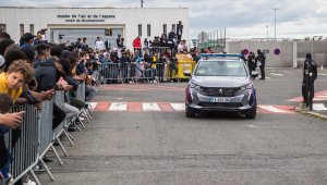 Истерия в Париж: Меси подписва с ПСЖ до часове