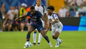 Няма Пеле, няма Меси! Нуно Мендеш с най-много титли на 23 г.