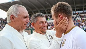 Световни футболни легенди играят голф в подкрепа на Детската кардиологична клиника в София