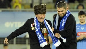 Хабиб обърна гръб на Реал - Байерн, за да гледа дагестанци (СНИМКИ)