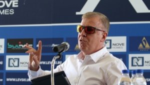Наско Сираков тропна по масата: Левски не се плаши от война, ще я водим и сами