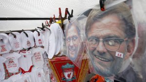 Клоп влече германски туристи на "Анфийлд"