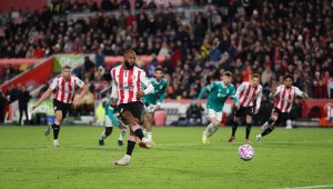 Брентфорд задълбочи кризата в Ливърпул