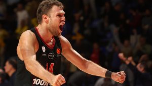 Везенков изравни голяма легенда на баскетбола