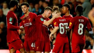 Ливърпул не срещна проблеми срещу МК Донс + ВИДЕО