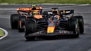 Макс ликува в хаоса в Монреал, тотален срив за Ферари