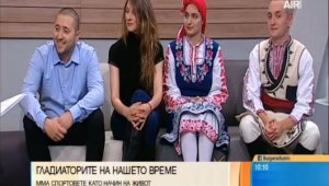 Турнирът по ММА в София започва с хоро + ВИДЕО
