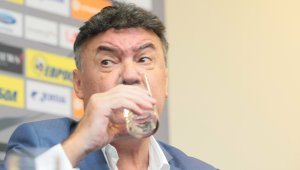 Боби Михайлов и БФС: Честито Рождество Христово!