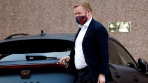 ОФИЦИАЛНО: Роналд Куман остава в Барса поне още 1 година