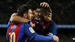 MSN мина 300 гола за Барса
