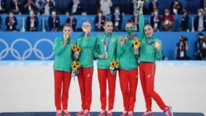 Златно момиче каза най-лесното "да" + СНИМКИ