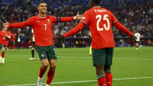 Роналдо разплака Германия и се провикна: Напред, Португалия! + СНИМКА