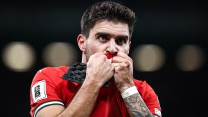 Красавица дарява португалски национал с четвърто + СНИМКИ