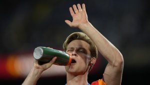 Френки де Йонг предпочита Сити пред Юнайтед