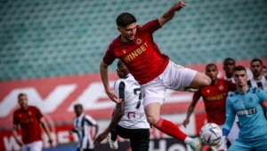 Бивш на ЦСКА с погромно 0:3