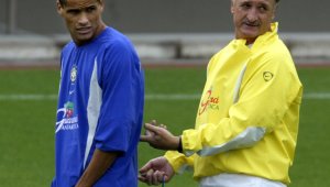 Защо Сколари не може да понася Ван Гал