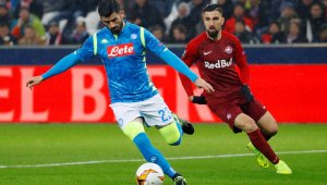 Валенсия се пробва за защитник на Наполи