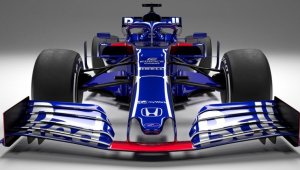 Уилямс и Торо Росо показаха новите коли