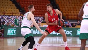 Олимпиакос се върна към победите, Везенков пак солиден