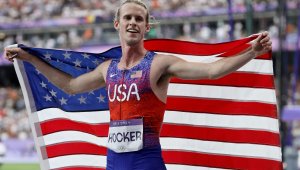 Олимпийски рекорд и злато за Коул Хокър в бягането на 1500 м
