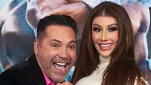 Мацката на легенда в бокса прави гола лига + СНИМКИ