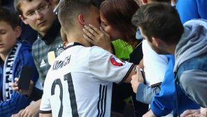 Всички обичат сладура Кимих + СНИМКИ