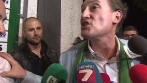 БИСЕРИ: Мутрите Домусчиев и Ганчев си мерят пи*ките, Мюлер стана татко на конче