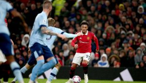 Бербатов за Санчо: При Сър Алекс нямаше да постъпи така