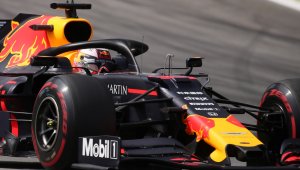 Шоу, драма и хаос в Бразилия! Макс бе над всички, Гасли втори, удар във Ферари