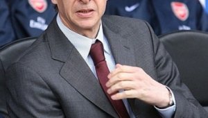 Венгер видял слабостите на Барса