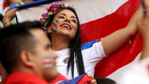 Япония и Коста Рика ни изтормозиха, но не и фенките им...