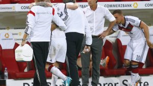 Германия разби арменците, но загуби Ройс