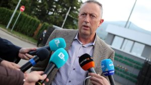 Шеф в БФС: Съветвам Бербатов да приеме загубата